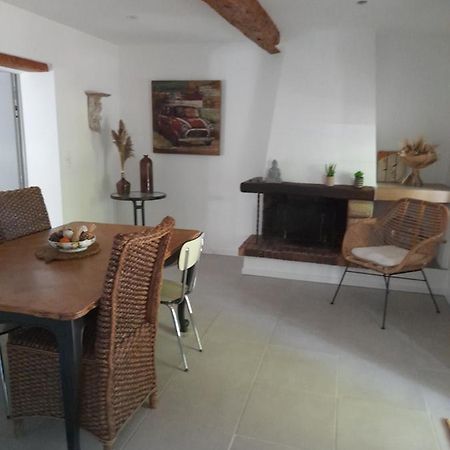 La Ferme Des Oliviers Villa Sollies Pont Bagian luar foto